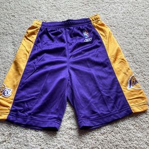 Reebok NBA Los Angeles Lakers boys size 14/16 shorts